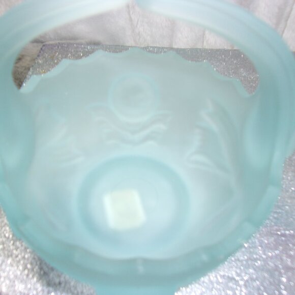 H-267 IMPERIAL GLASS FROSTED BLUE SPLIT HANDLE BASKET - Picture 8 of 15